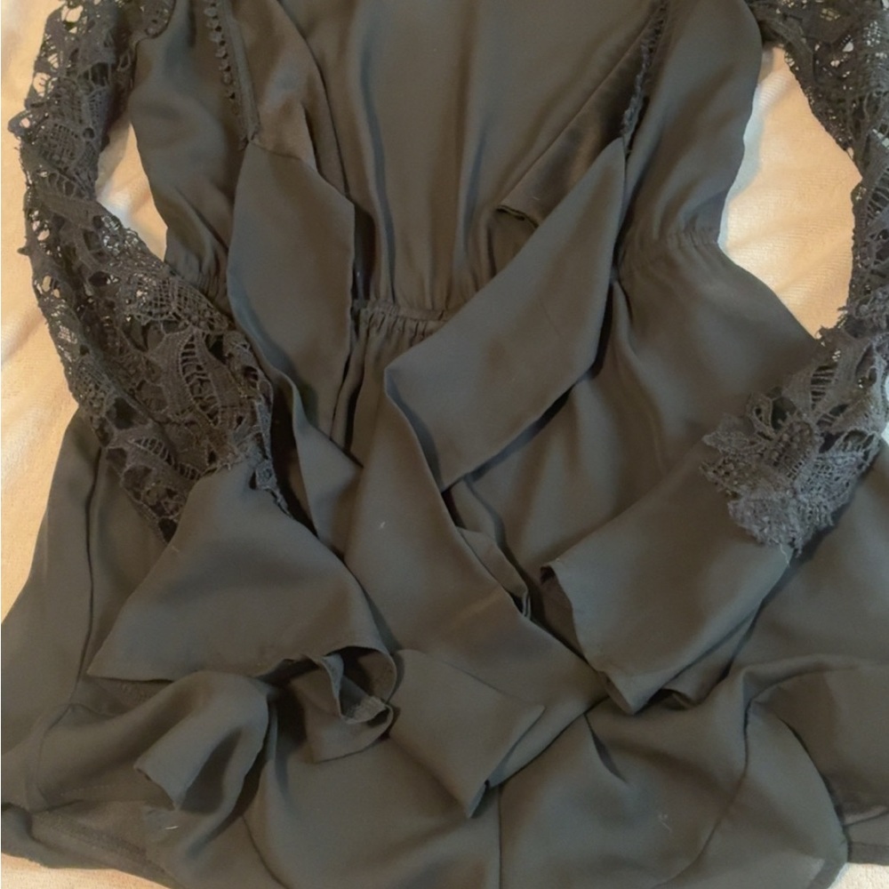 Elegant black Lace Sleeve Women's Romper